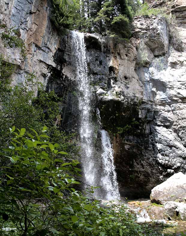 Hanging Lake Trail