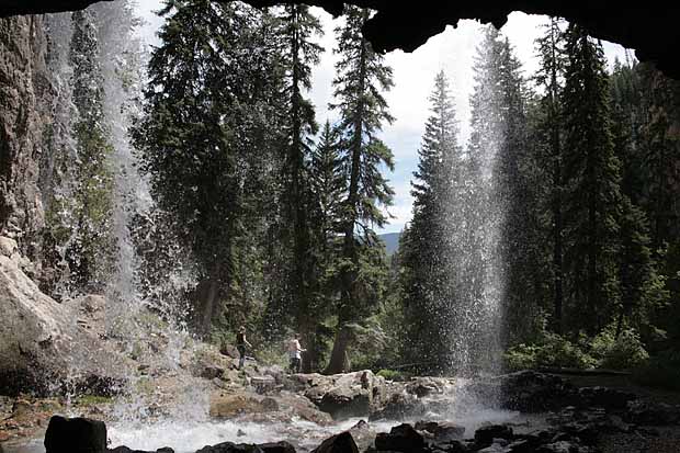 Hanging Lake Trail