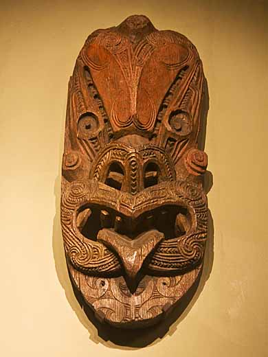 Maori carving